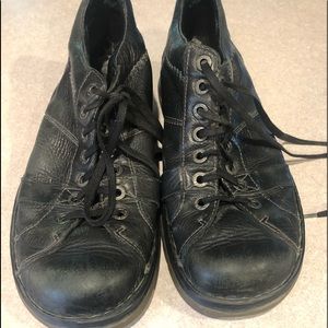 Black Dr Martin men’s shoe